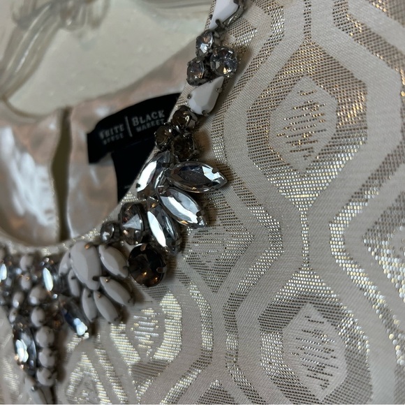 WHBM White Metallic Jacquard Shift Mini Dress Jewel Embellished Neckline size 8 - Picture 6 of 13